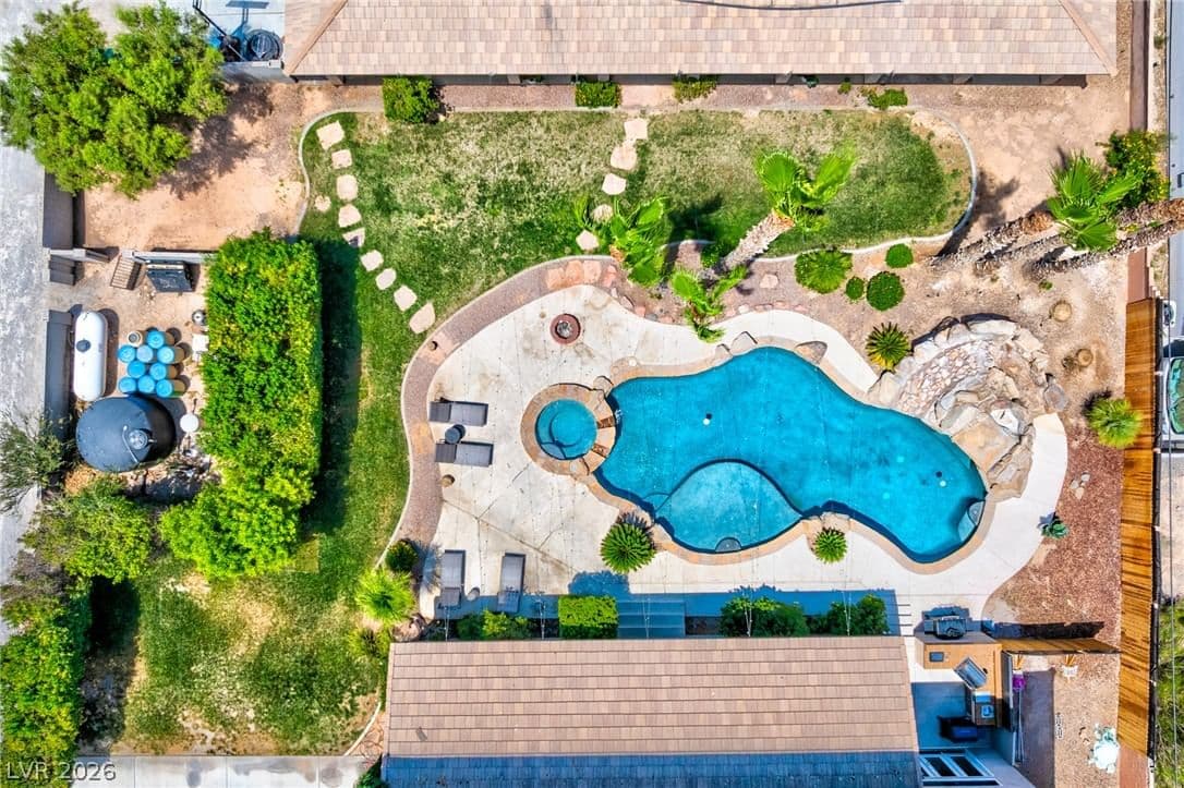 5870 OQUENDO Road photo 2