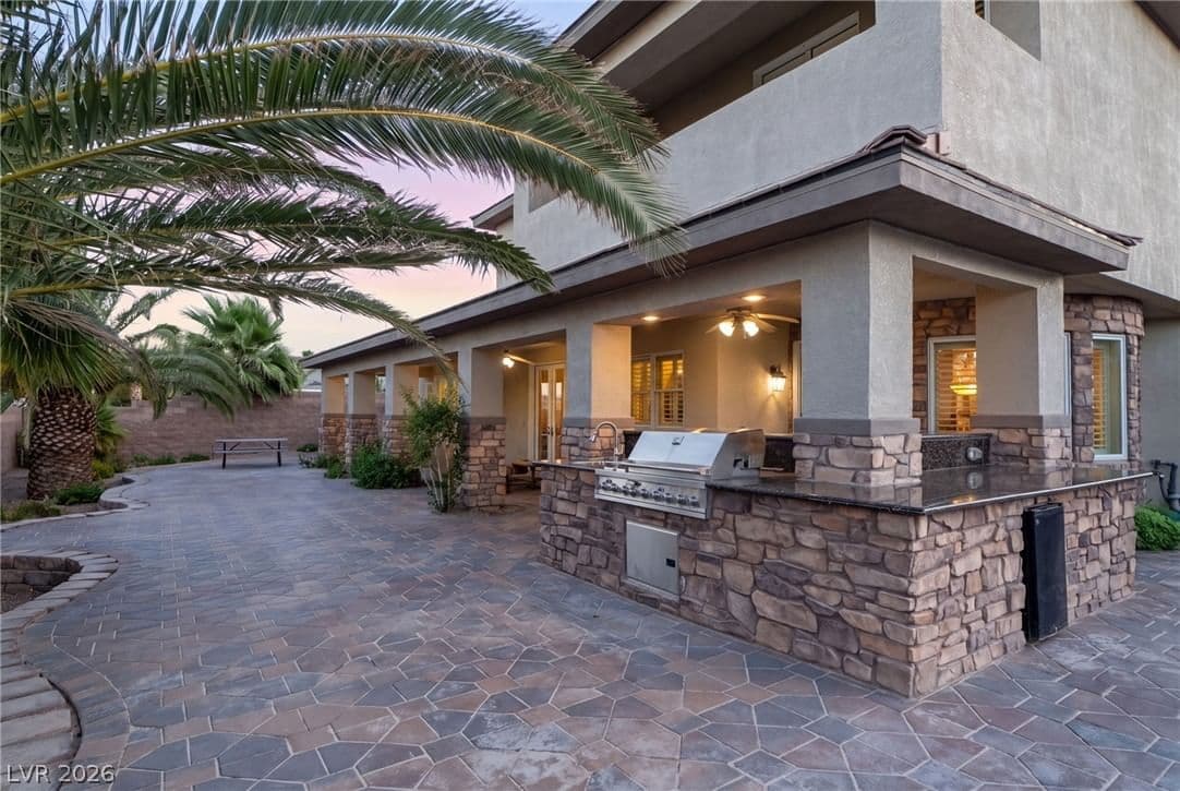228 Levi Avenue photo 4