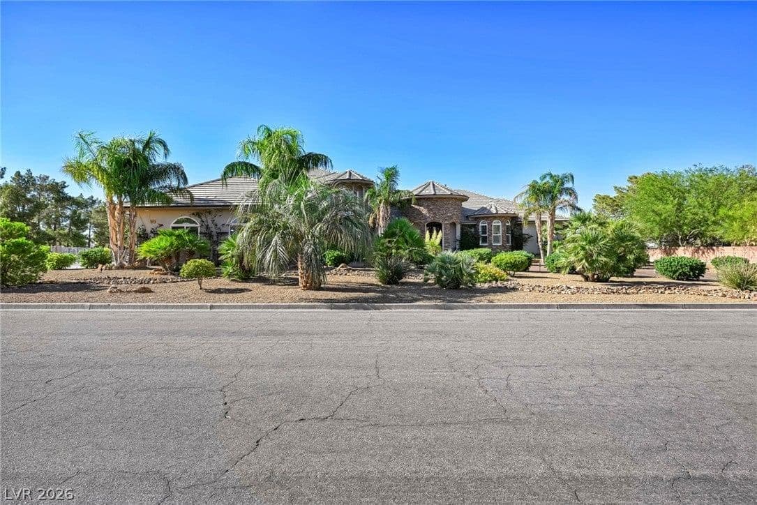 920 Santa Ynez Avenue photo 2