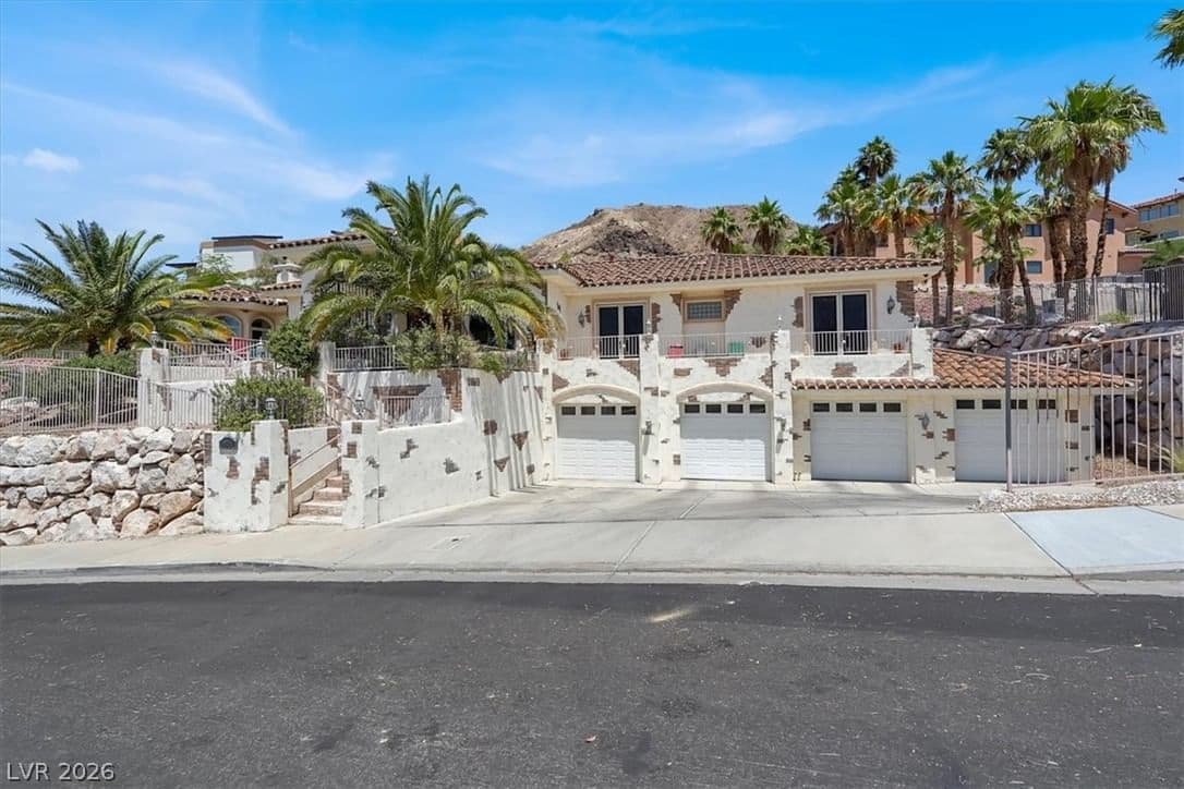 953 Pyrite Avenue photo 2