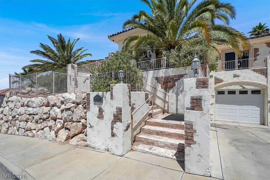 953 Pyrite Avenue photo 3