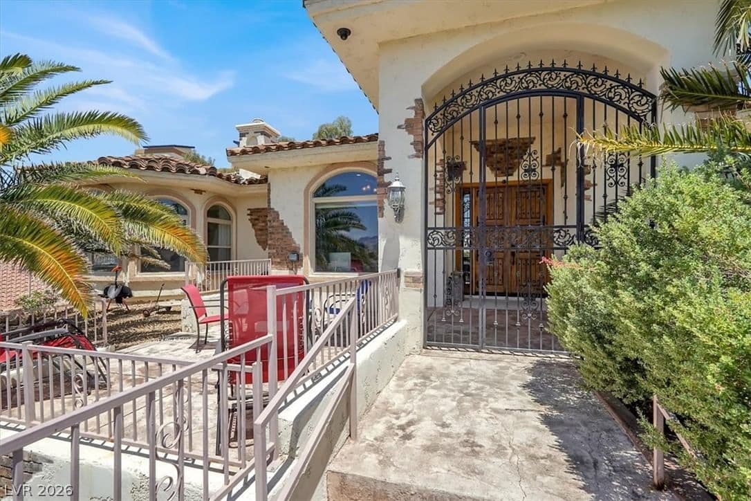 953 Pyrite Avenue photo 4