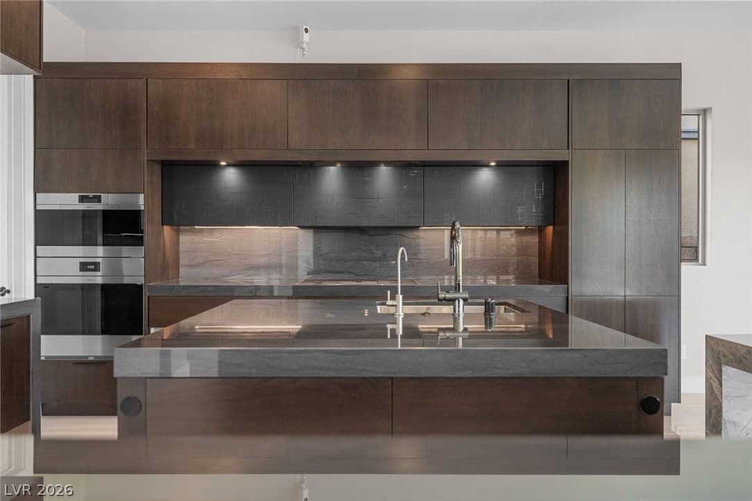 12021 Vento Forte Avenue photo 4