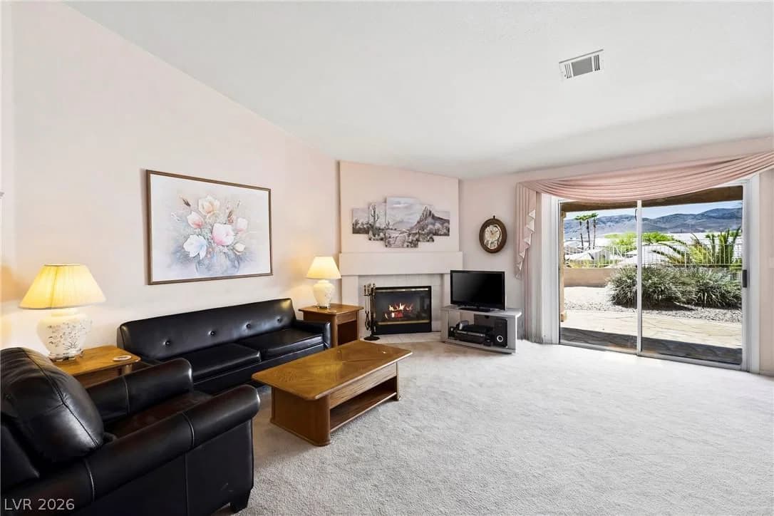 1022 Majesty Court photo 5