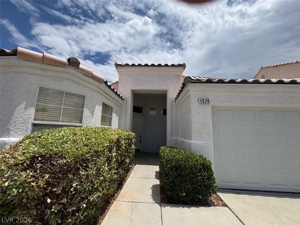 1574 Autum Hill photo 4