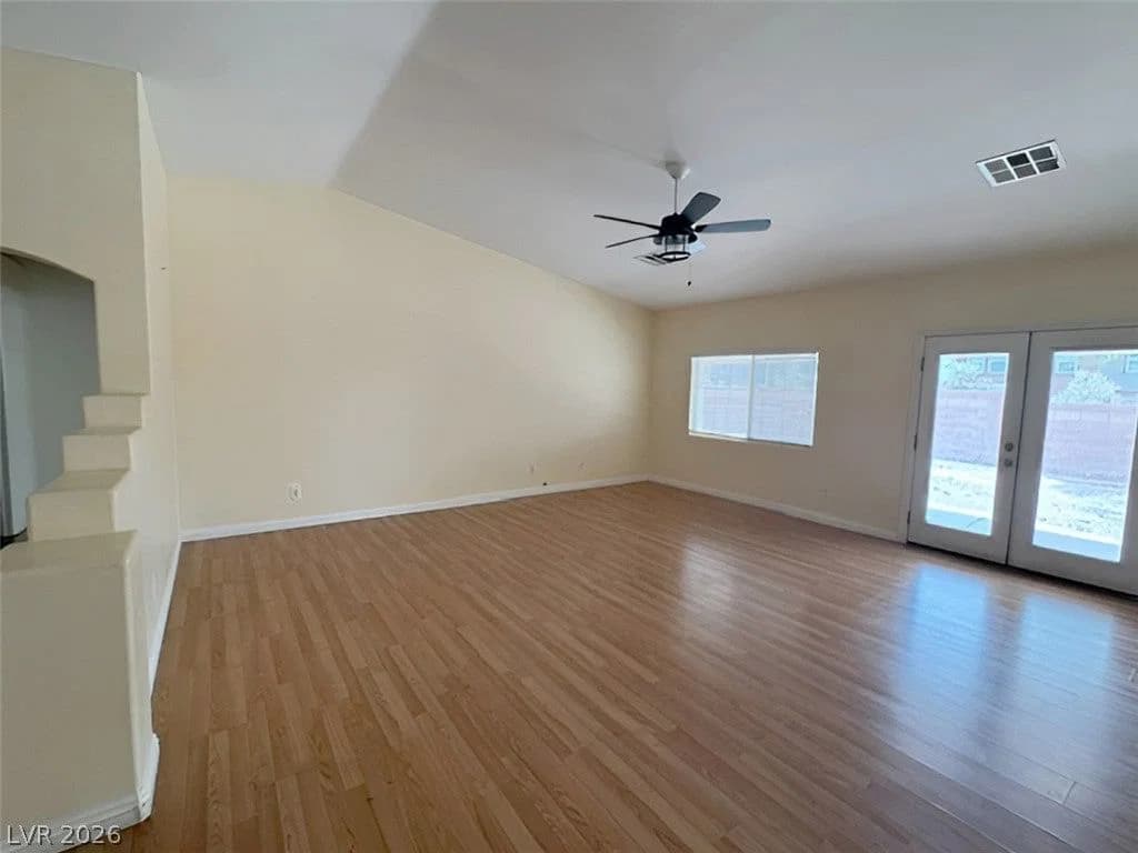 2513 Torch Avenue photo 5