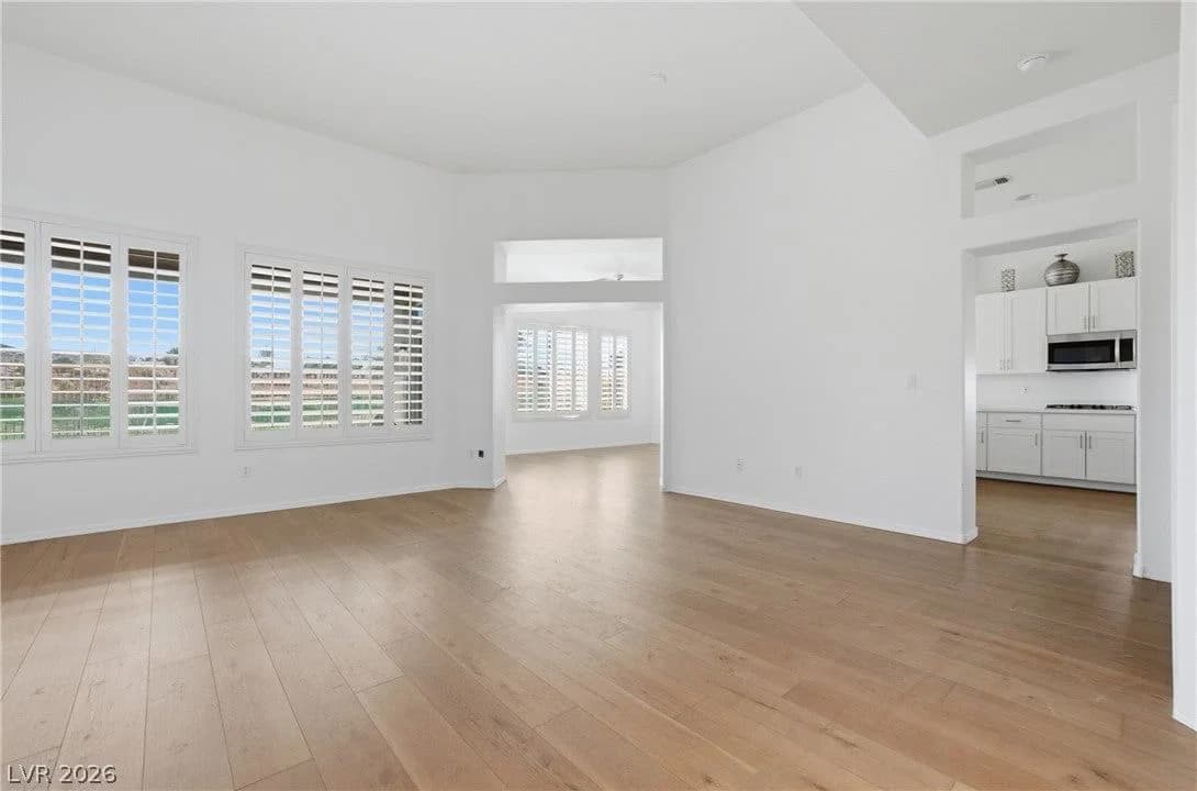 511 Eagle Vista Drive photo 5