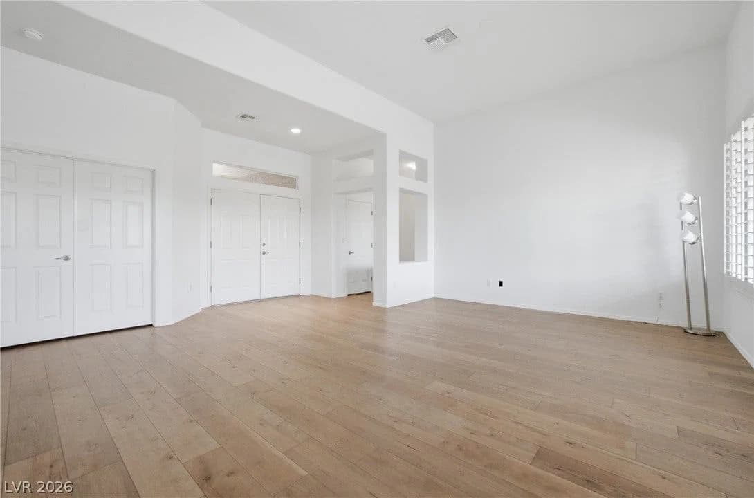 511 Eagle Vista Drive photo 3