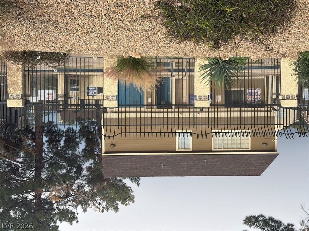 4684 Krissylouise Way photo 3