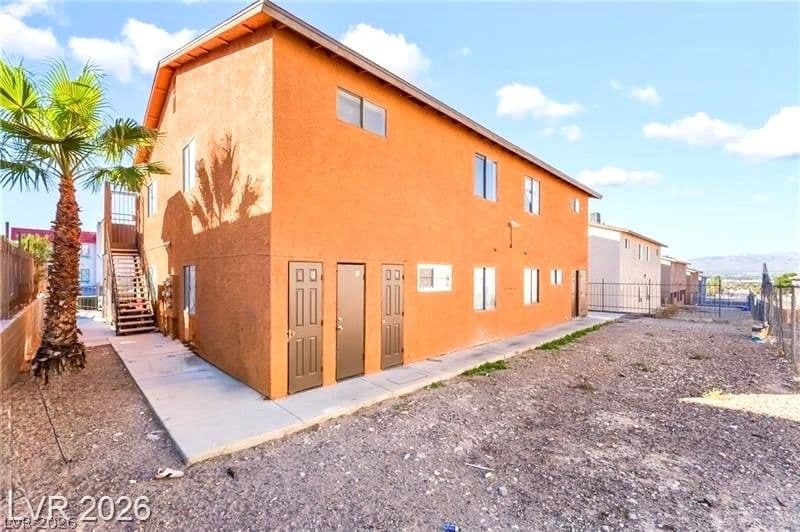 6982 Hopkins Drive photo 2