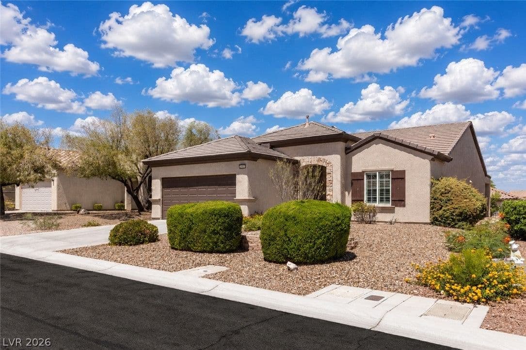 2157 Sawtooth Mountain Drive photo 2