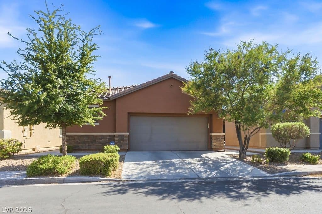 743 Crest Valley Place photo 2