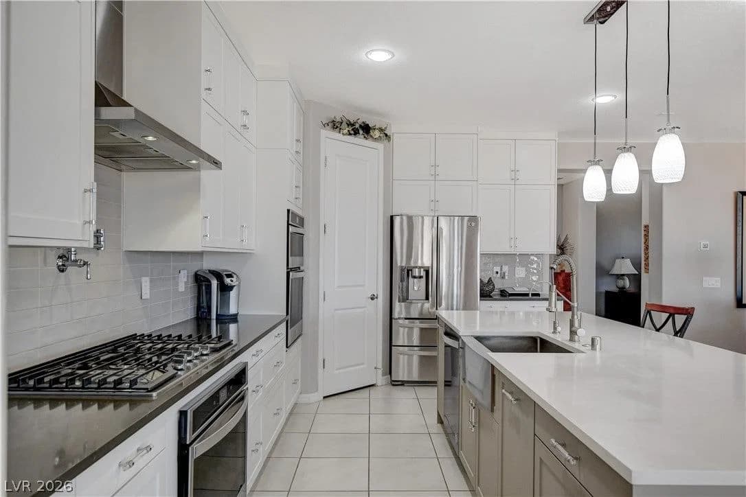 8286 Skye Gorge Street photo 2