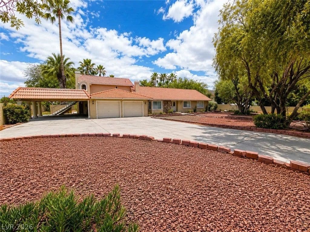 3010 Viking Road photo 2