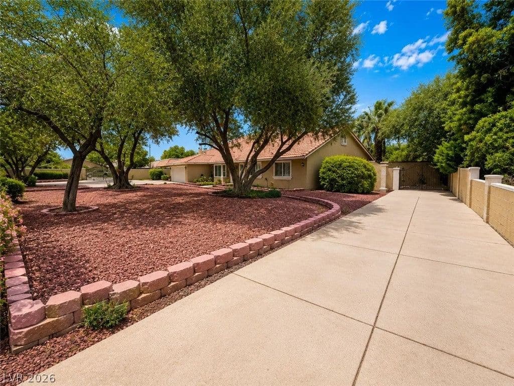 3010 Viking Road photo 3