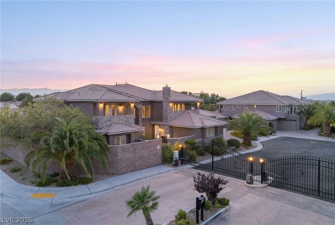 206 Levi Avenue