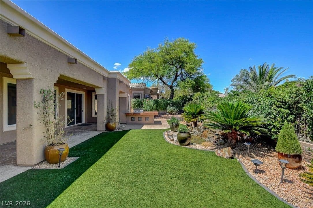 4648 Riva De Romanza Street photo 3