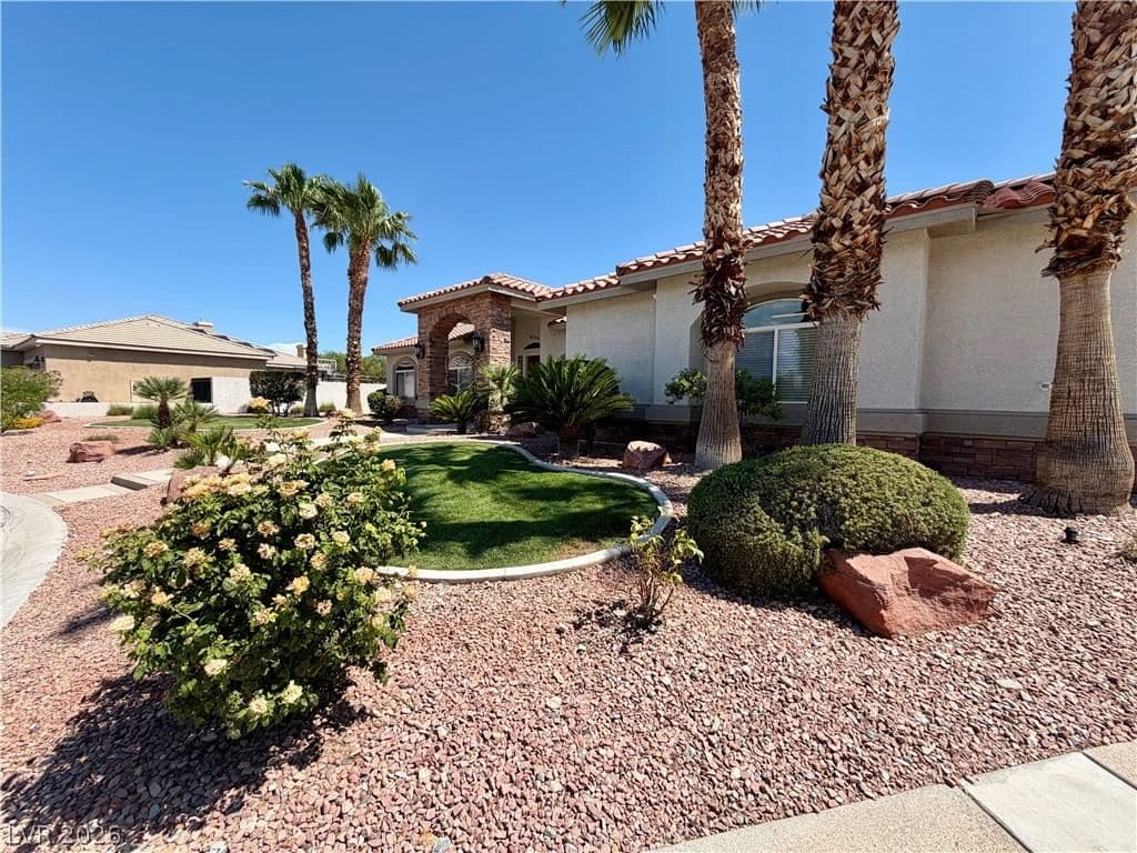 8595 Bella Vacio Court photo 3