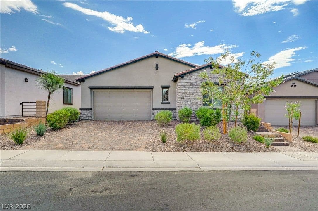 378 Old Erie PL