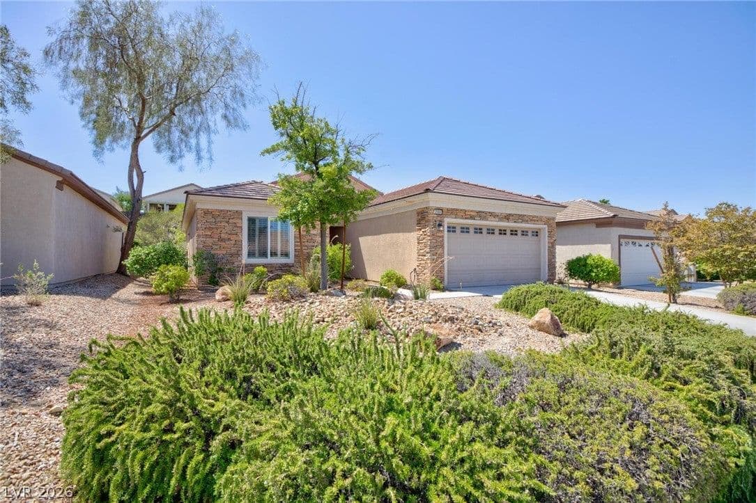 2568 Solera Sky Drive photo 2