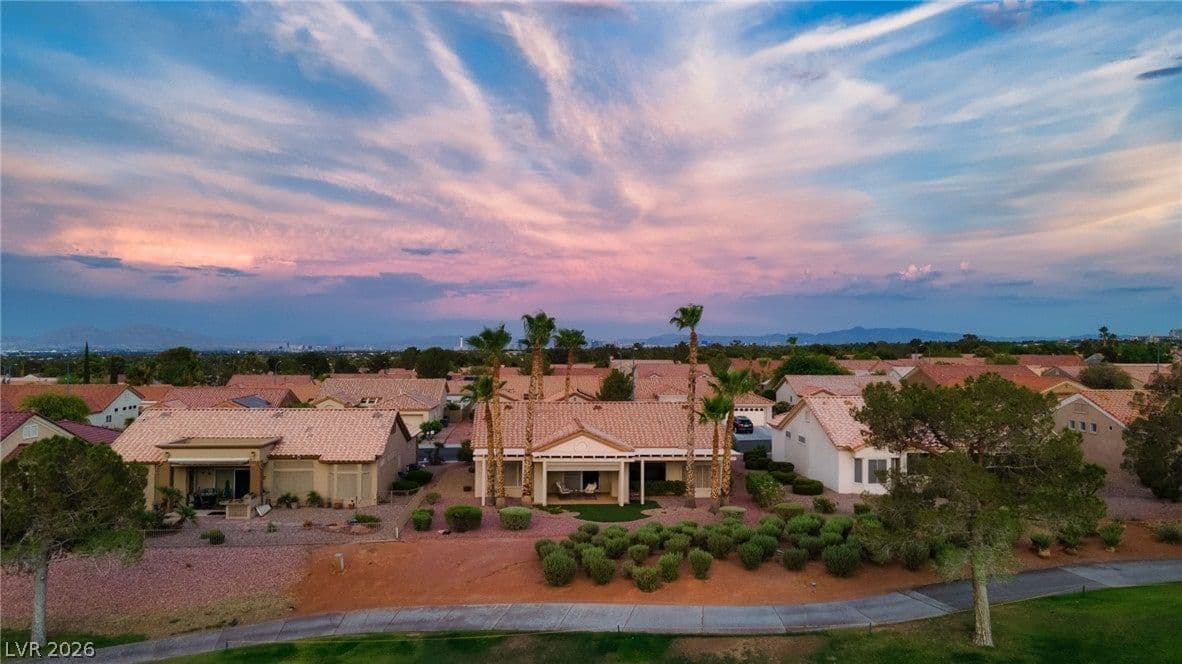 2641 Youngdale Drive photo 4