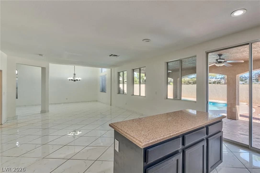 908 Siena Hills Lane photo 2