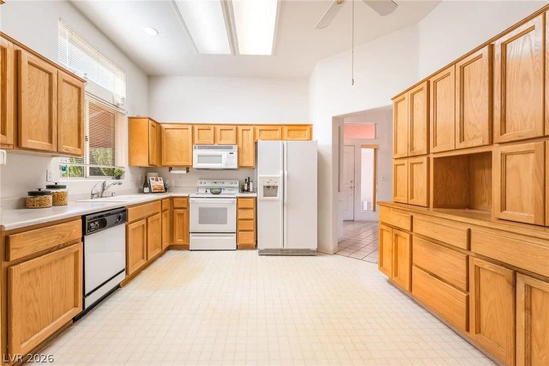 10300 Sawmill Avenue photo 3