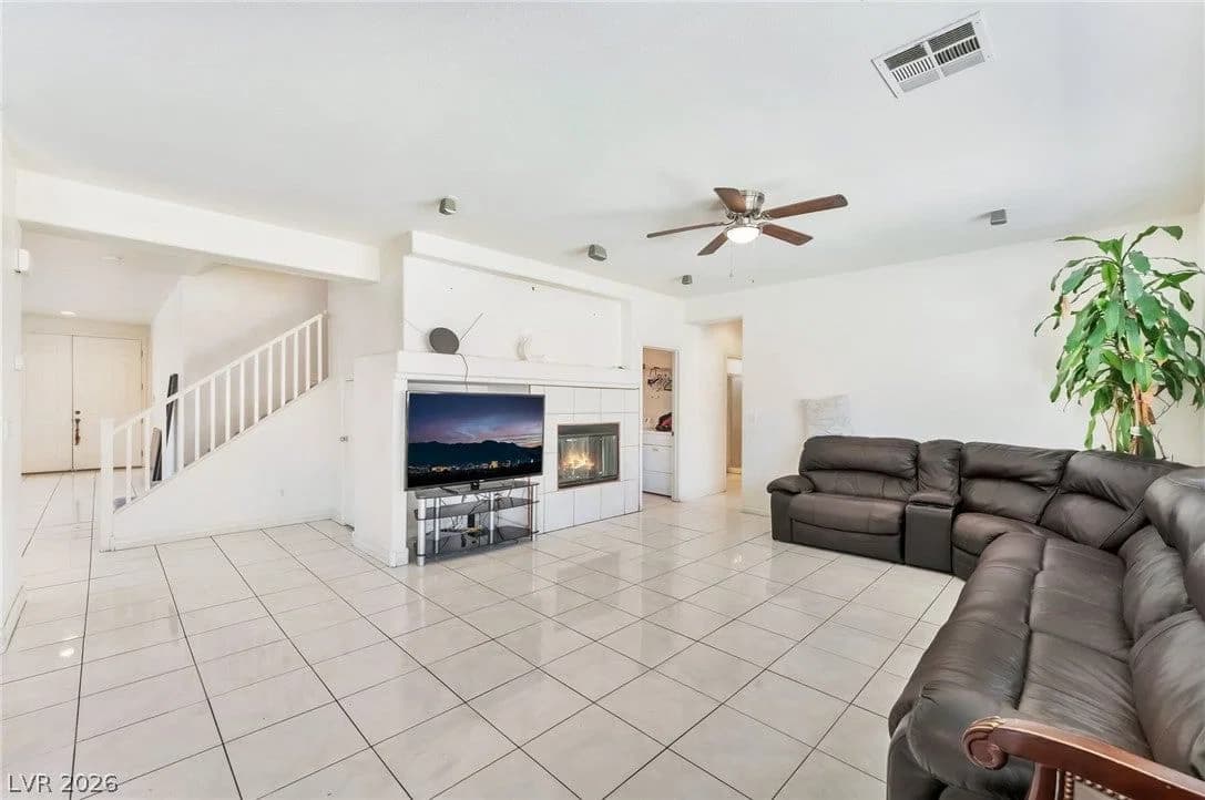 954 Tropic Wind Avenue photo 5