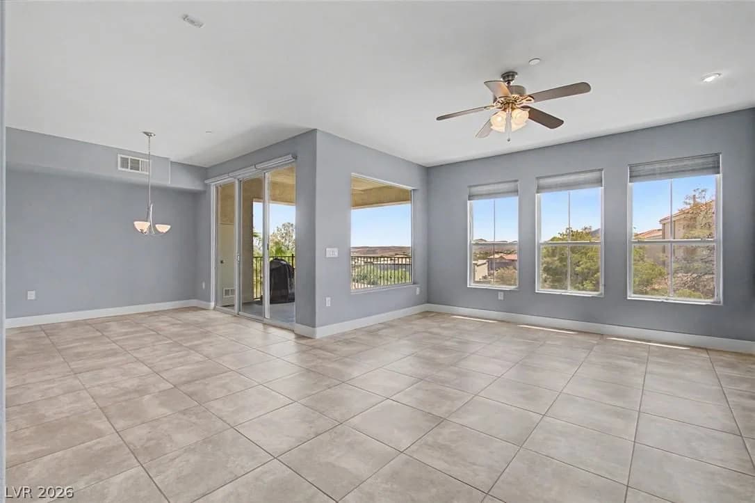 2555 Hampton Road photo 4