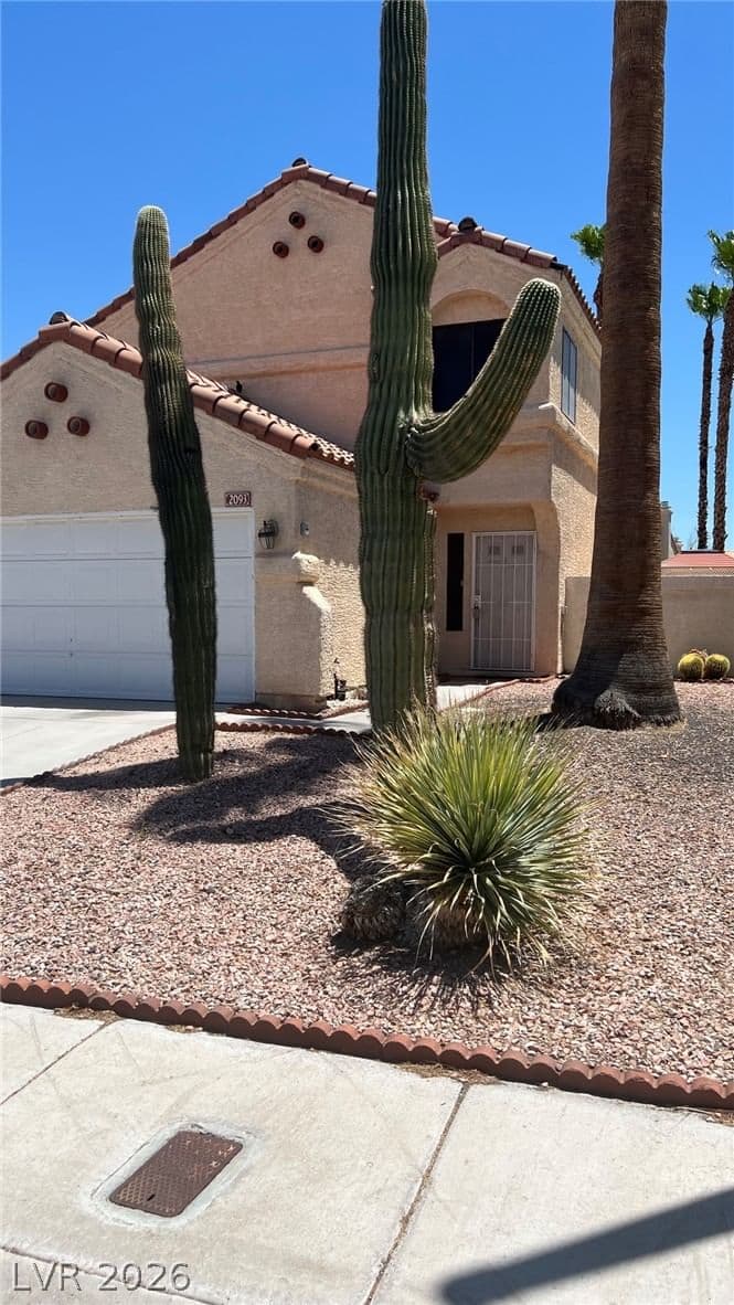 2093 Club Crest Way
