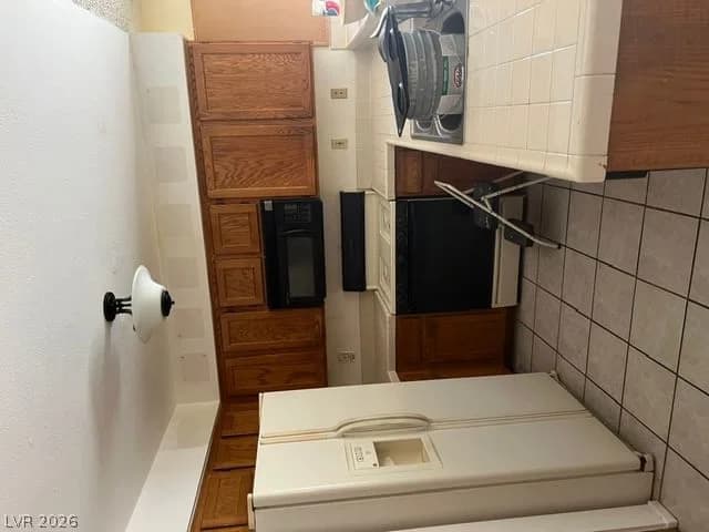 2093 Club Crest Way photo 5
