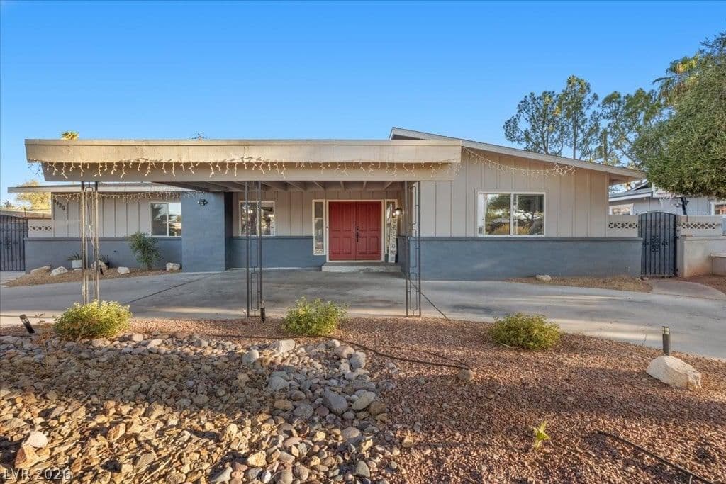 4429 Marlena Circle photo 2