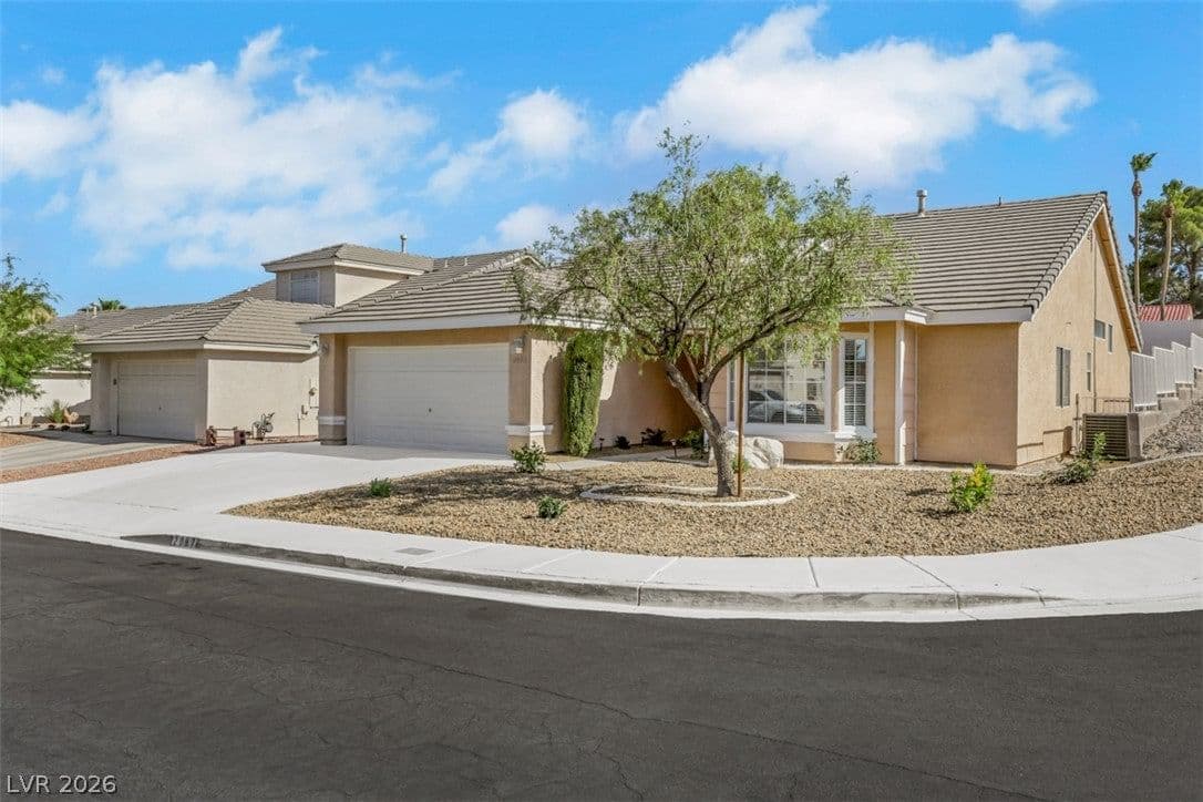 2087 Angel Falls Drive photo 2