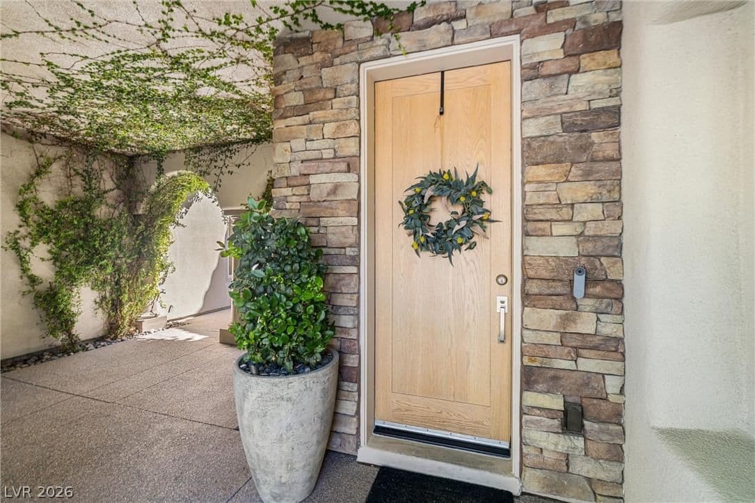 628 Coriander Canyon Court photo 5