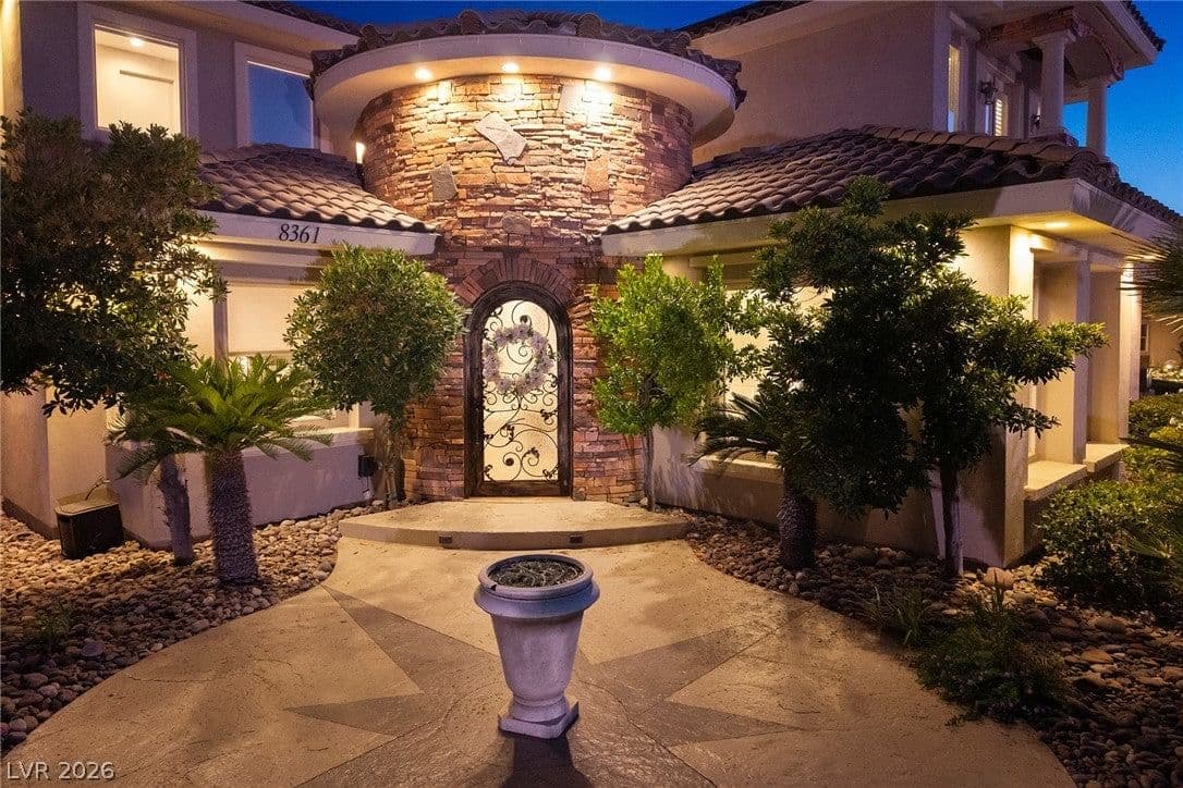 8361 Jeeves Circle photo 4