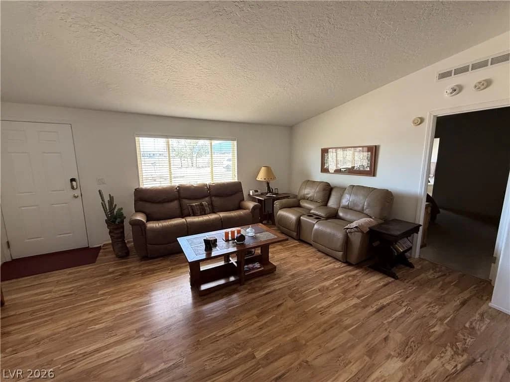 150 191st Street photo 4