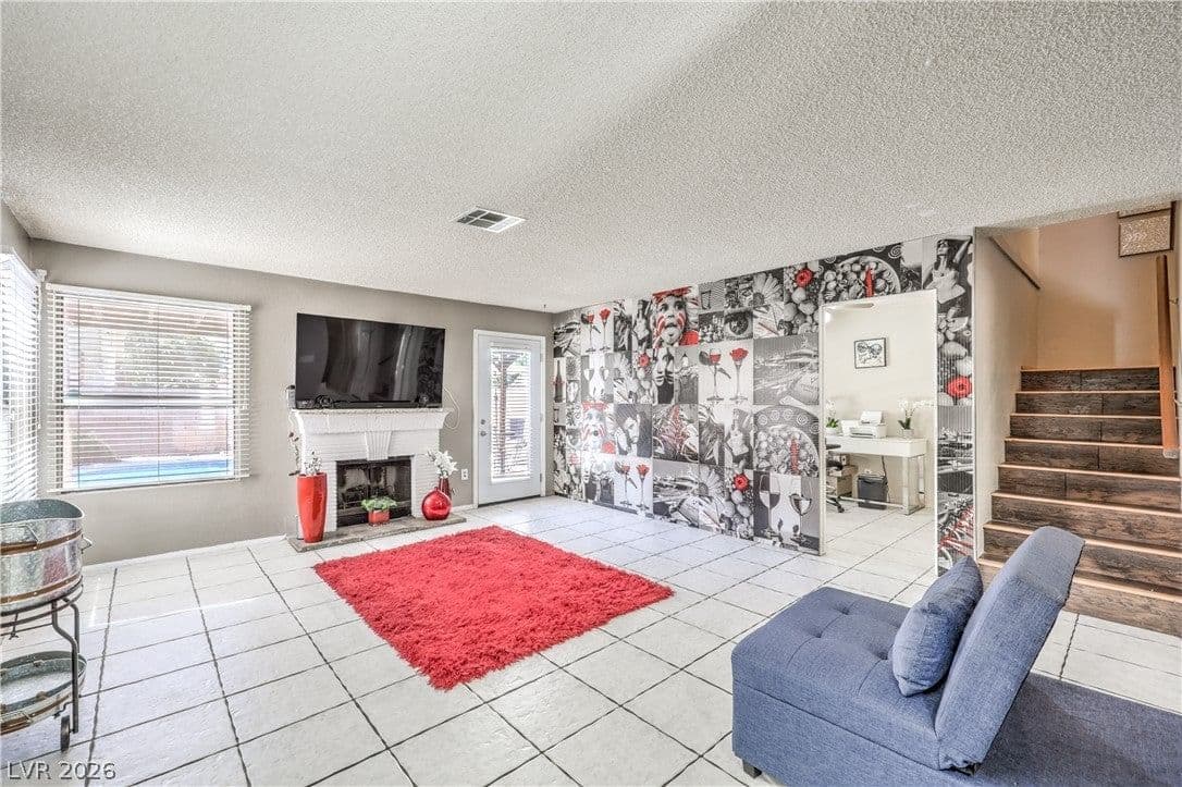 6633 Crosstimber Court photo 4