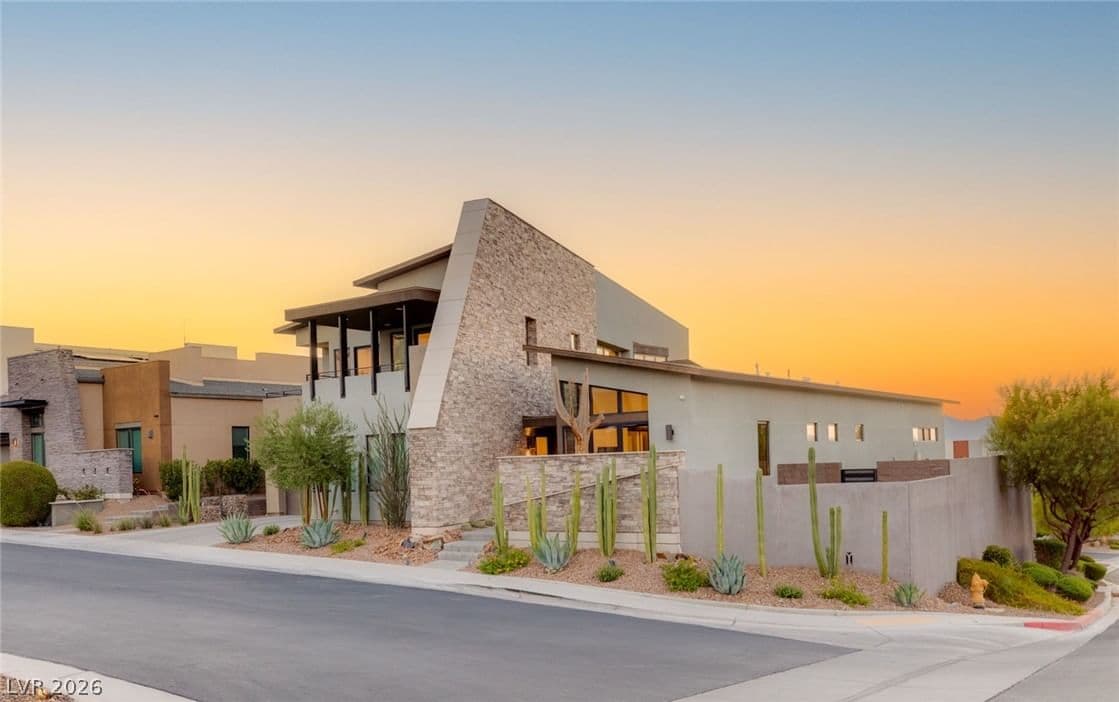 2208 Overlook Canyon Lane