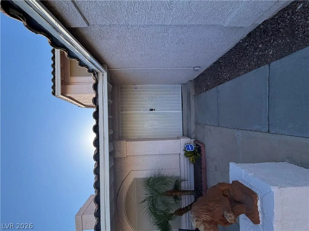 1463 Harmony Hill Drive photo 3