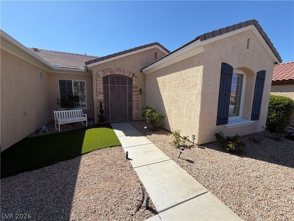 2127 Clearwater Lake Drive photo 4