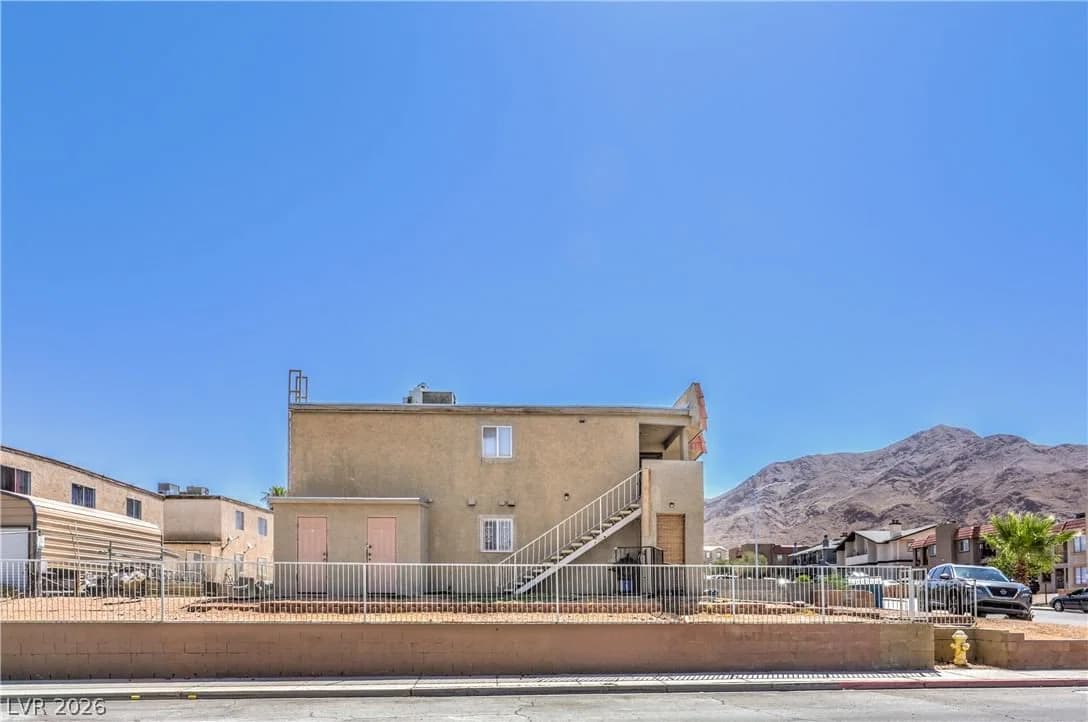 6920 Dunsbach Way photo 3