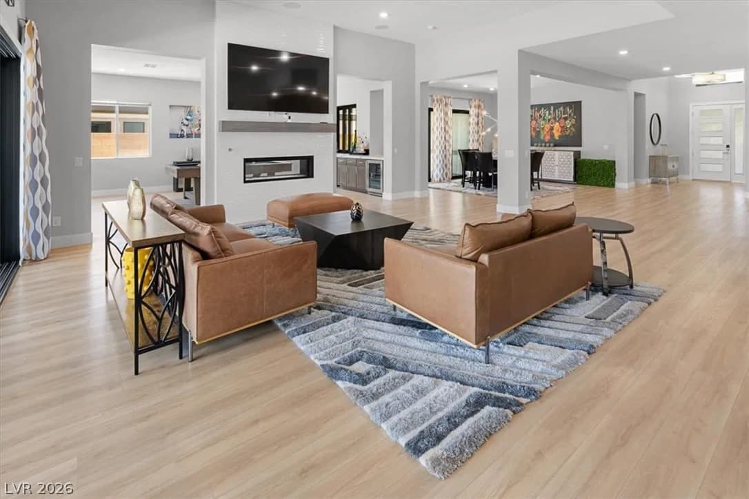 8320 Carlingford Court photo 4