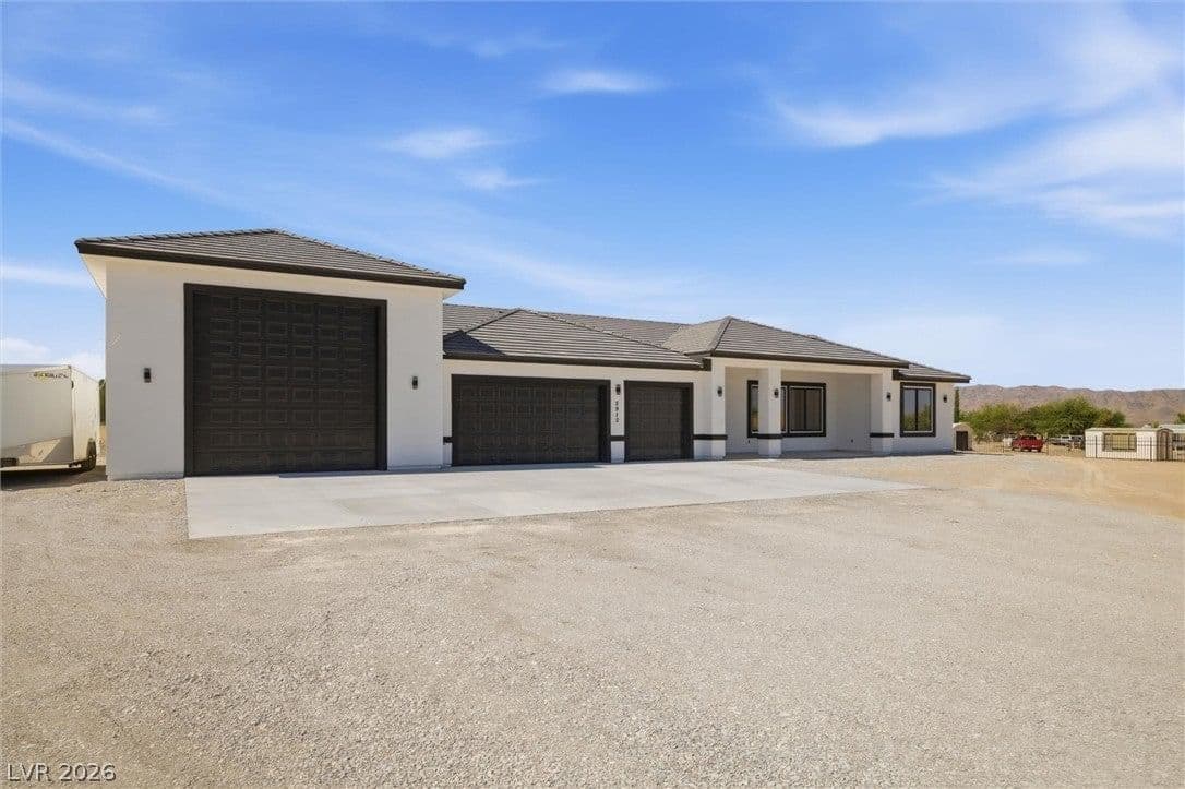 5910 Kellogg Road photo 3