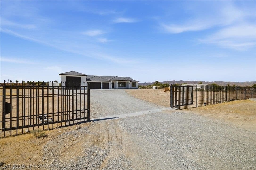 5910 Kellogg Road photo 2