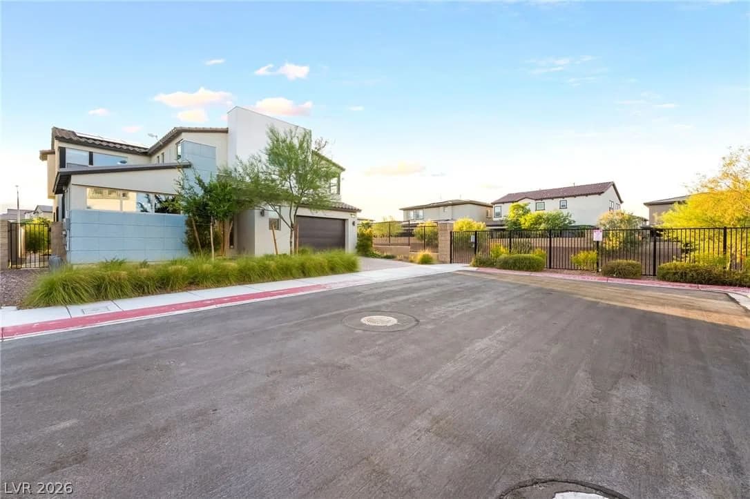 8311 Skye Highlands Street photo 5