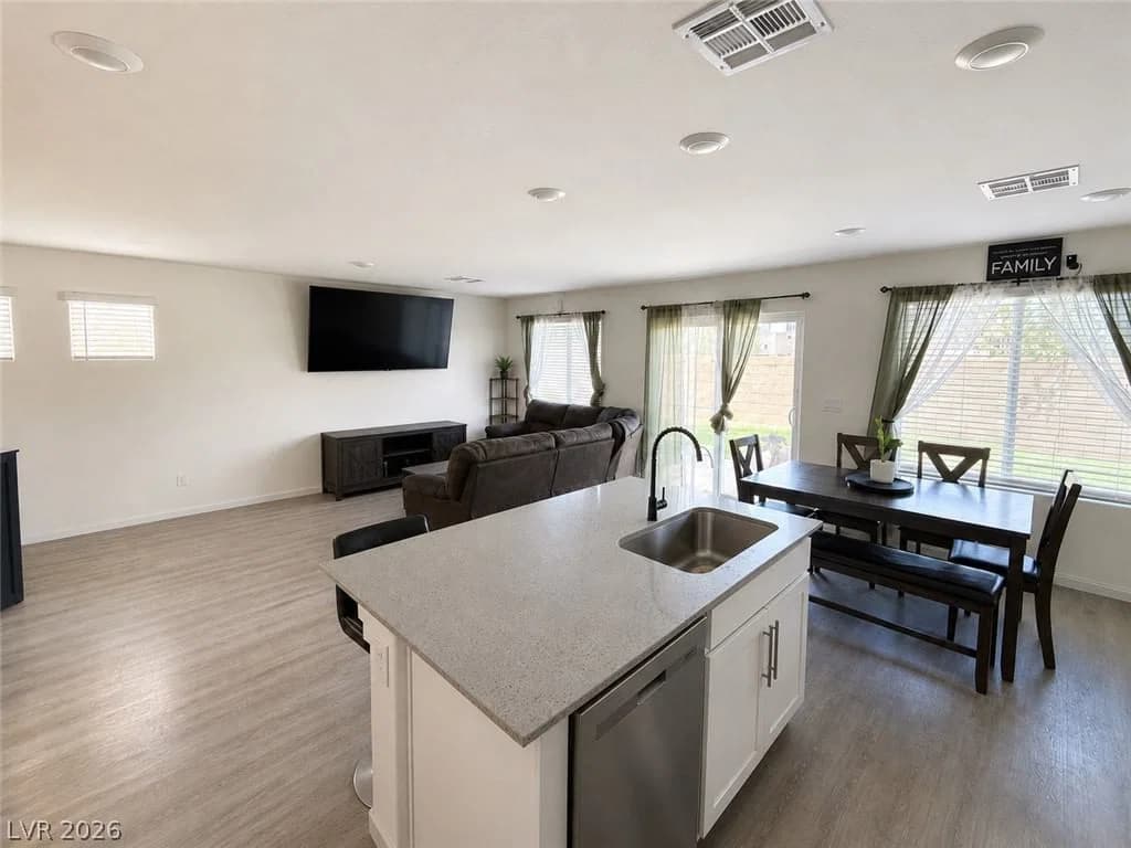 5622 Sunset Sedona Street photo 4