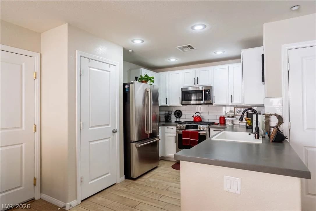 2084 Airy Petals Walk photo 5