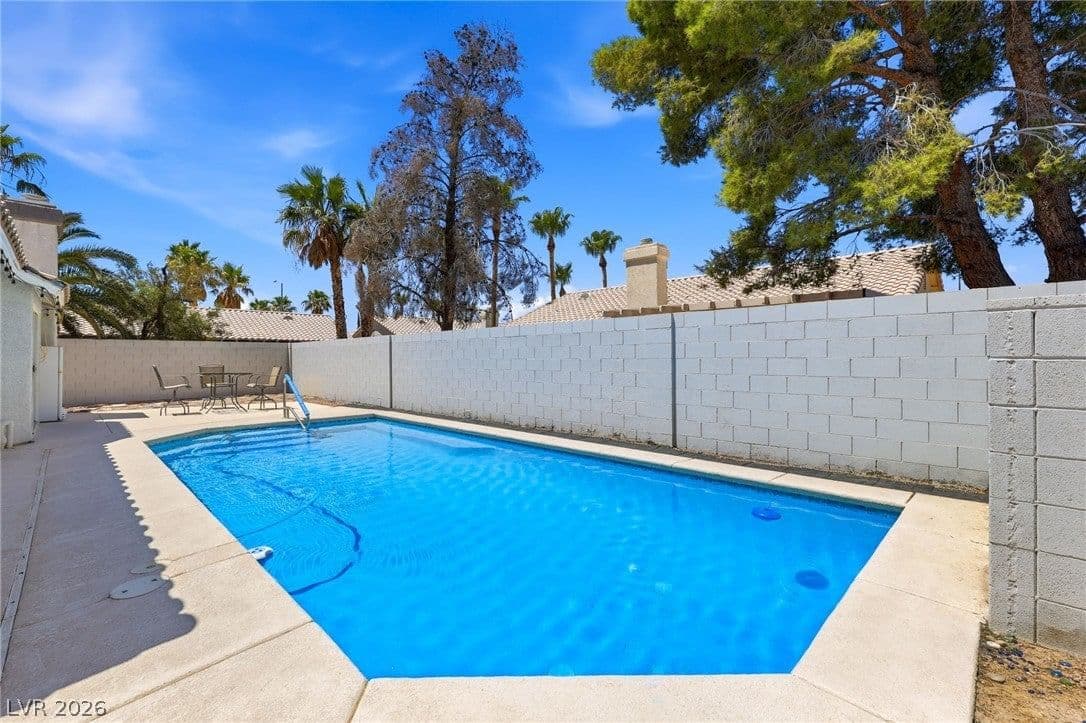 5029 Sunrise Falls Court photo 4