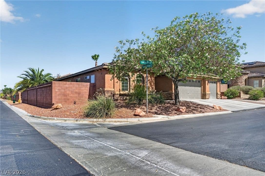 11212 Hudson Brook Street photo 4