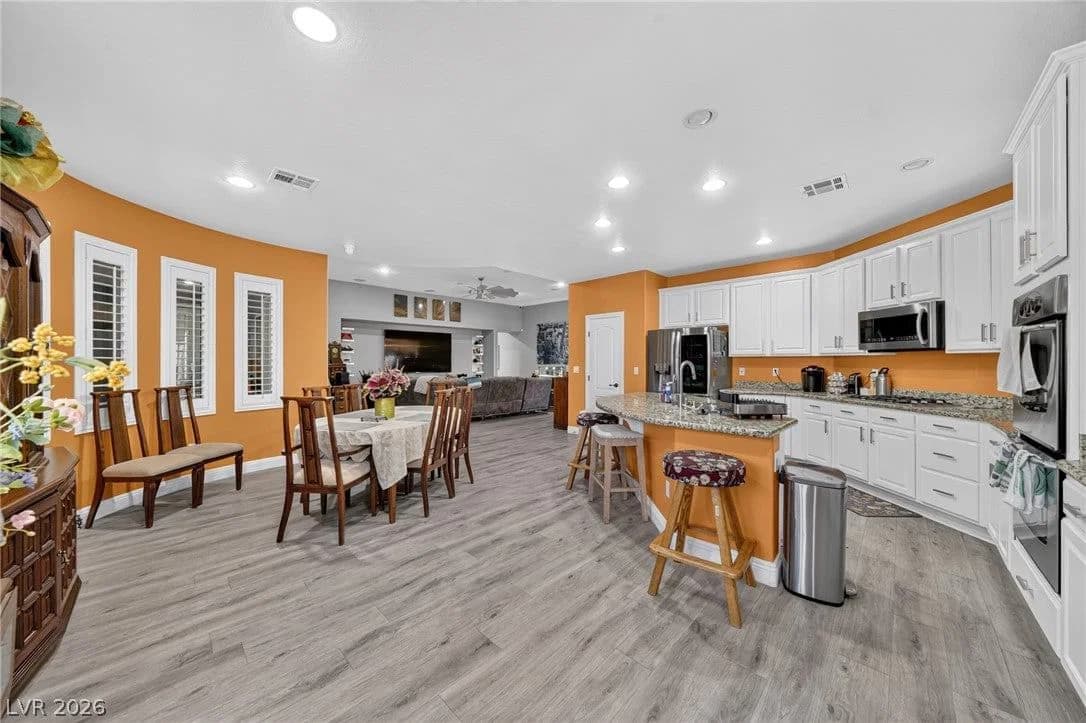 11212 Hudson Brook Street photo 5